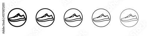 Sneaker shoe icon outline simple illustration isolated
