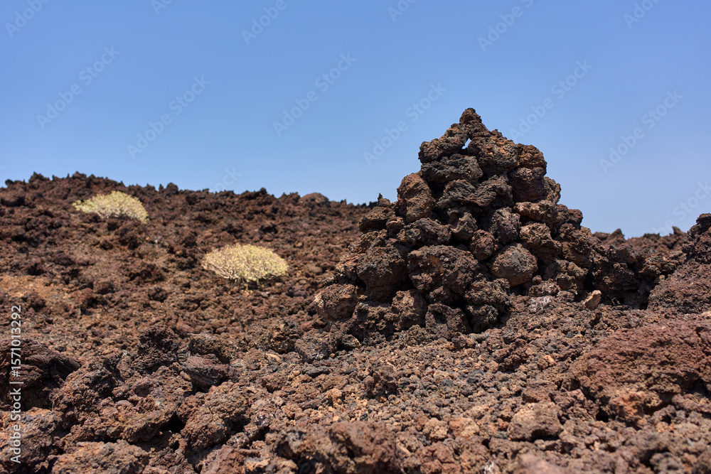Obraz premium Trail cairn in lava field