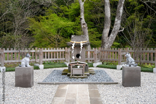 Foto Neko-Schrein, Katzenschrein, Sengan-en Garten (Senganen), seltener Schrein in Ja