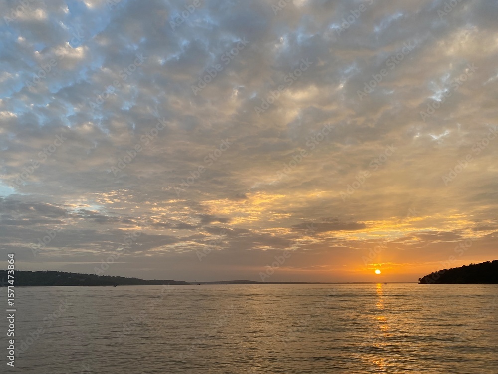 Obraz premium sunset over the sea