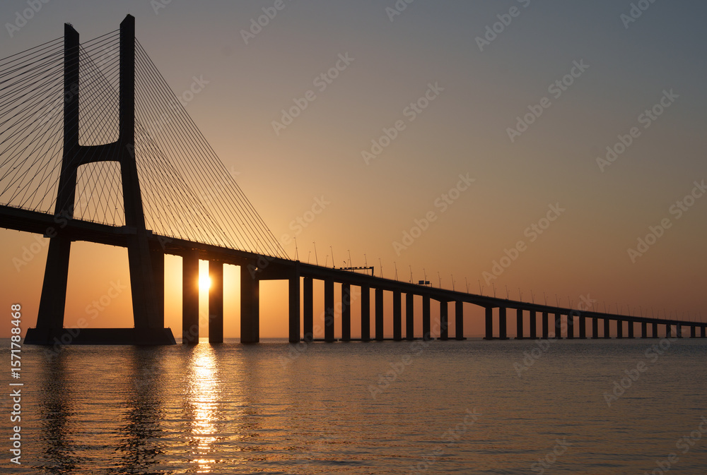 Obraz premium Sunset Bridge