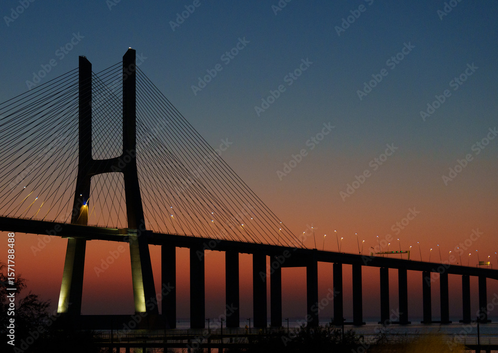 Fototapeta premium Bridge at Dusk