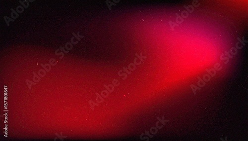 深い黒背景に濃厚なバーガンディとダークレッドのライトリークが燃え上がり、粒状感と重厚なスクラッチ、埃が織りなすドラマチックなヴィンテージフィルムテクスチャ

