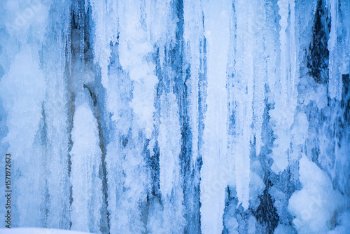 長野県松本市安曇鈴蘭　乗鞍高原　冬の凍結した善五郎の滝