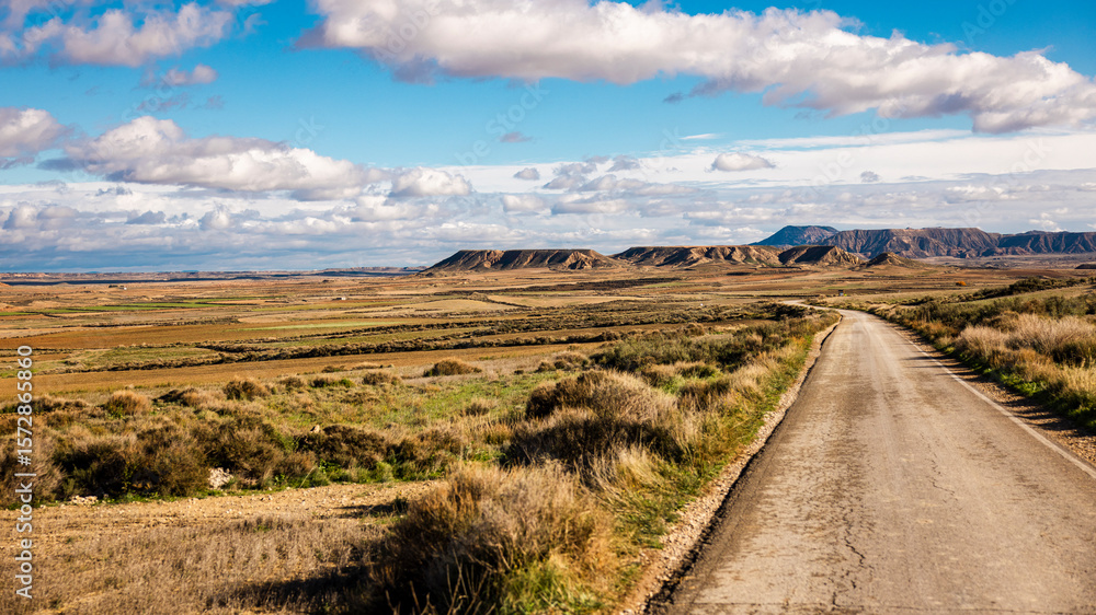 Fototapeta premium street into nothing