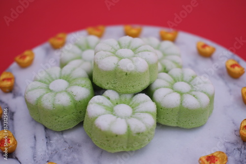 Fluffy Pandan Cake With Beautiful Decoration