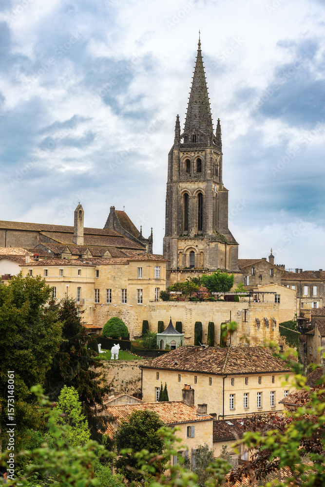 Fototapeta premium Church Saint-Emilion cityscape in cloudy light. France