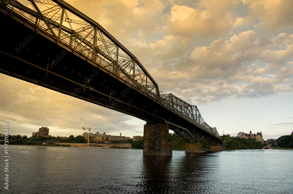 Fototapeta premium Alexandra Bridge Between Gatineau and Ottawa Viewed from Below