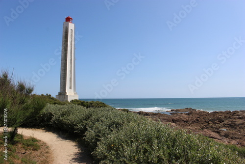 Sentier littoral et phare de l'Armandèche (La Chaume, Les Sables-d'Olonne)