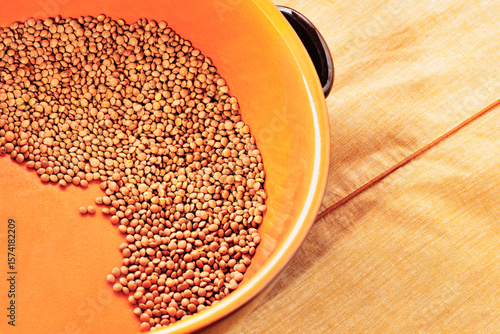 Valokuva Brown lentils ready for cooking