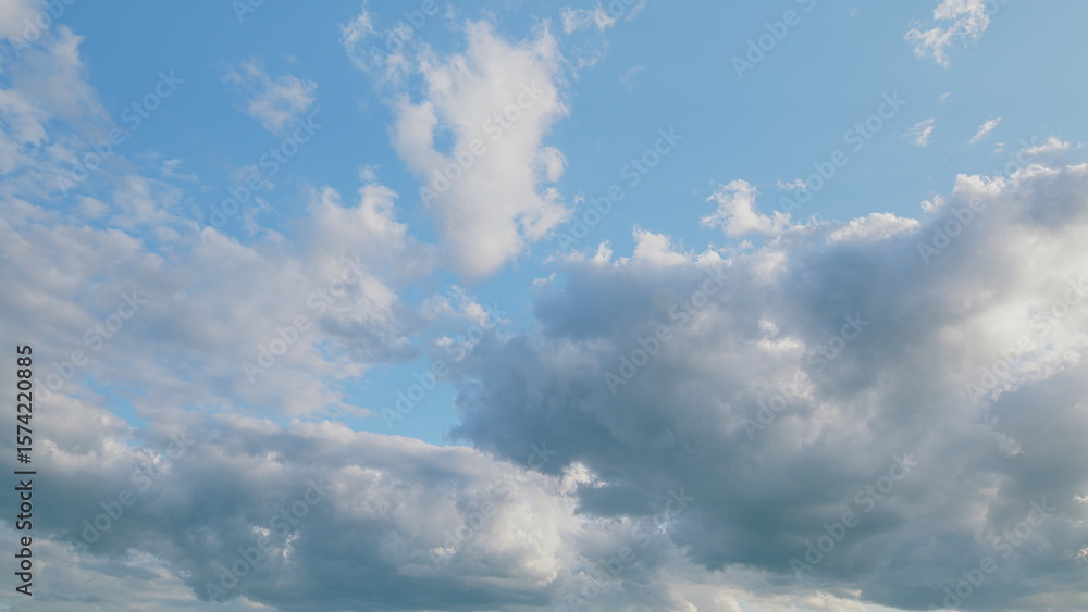 Obraz premium The Dynamic Cloudy Sky is a beautiful and breathtaking sight overhead in the atmosphere