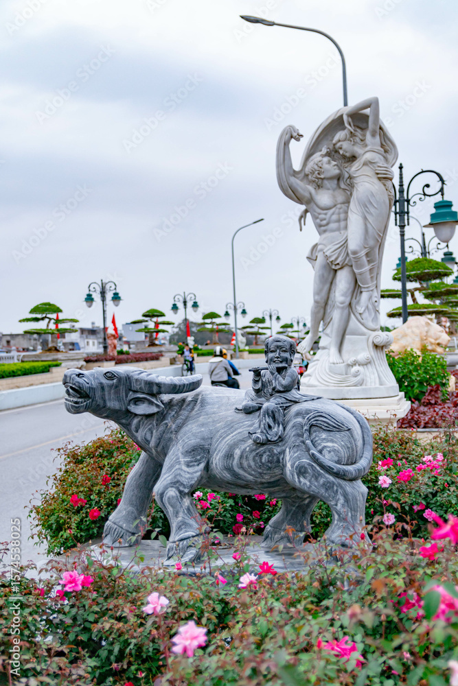 Fototapeta premium Statue on Tam Bac bridge in Hai Phong province, Vietnam