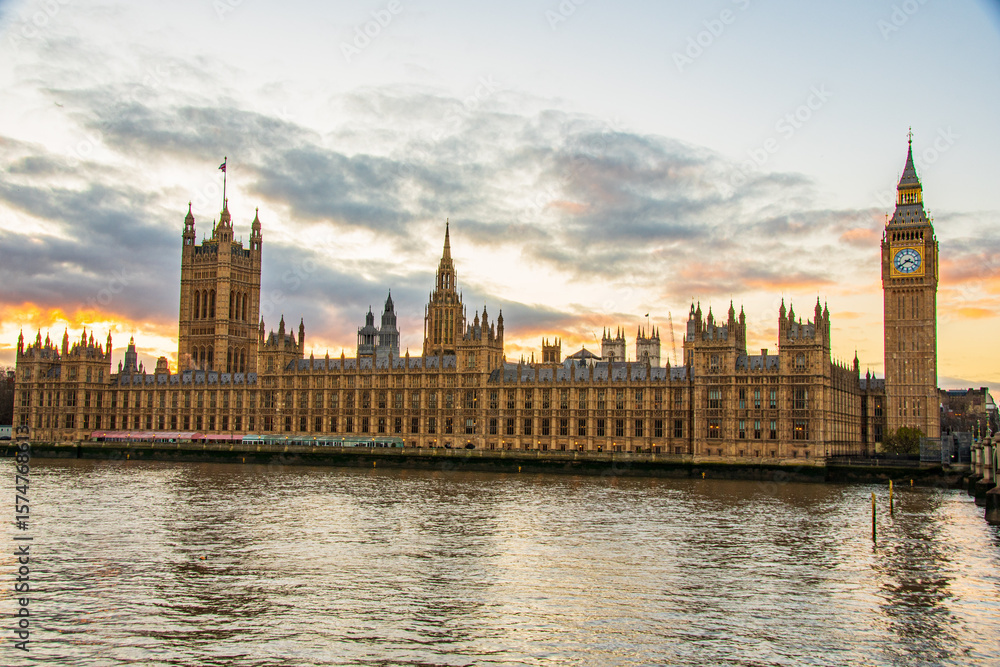 Obraz premium houses of parliament london