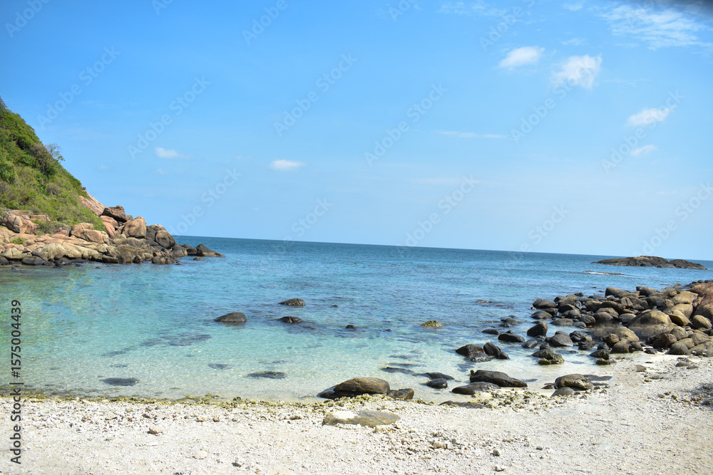 Obraz premium Pigeon Island National Park, Trincomalee, Sri Lanka.