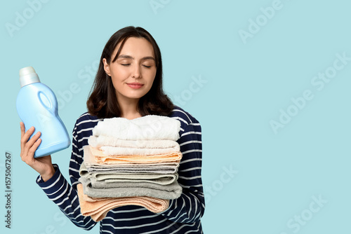 Young woman with clean towe...