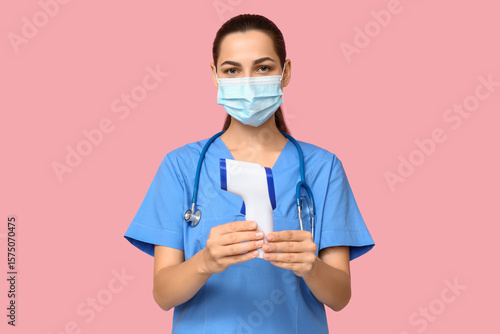 Portrait of female doctor i...