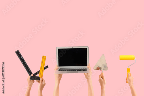 Women with architect's supp...
