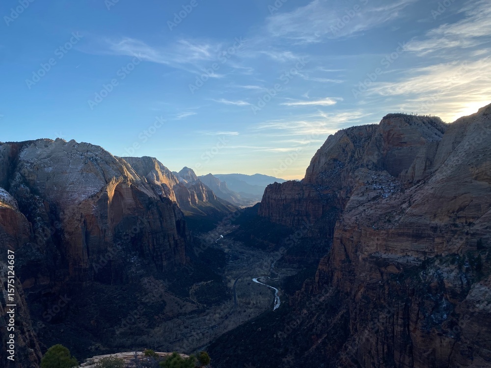 Fototapeta premium angel's landing sunset