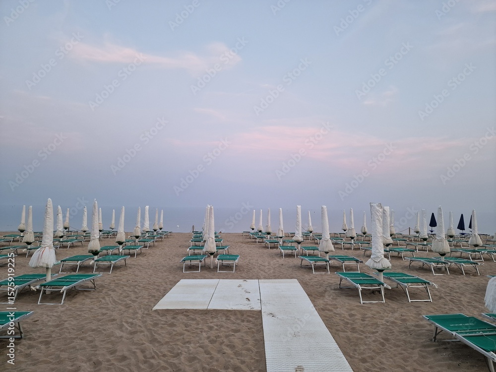 Fototapeta premium sunset over the sea