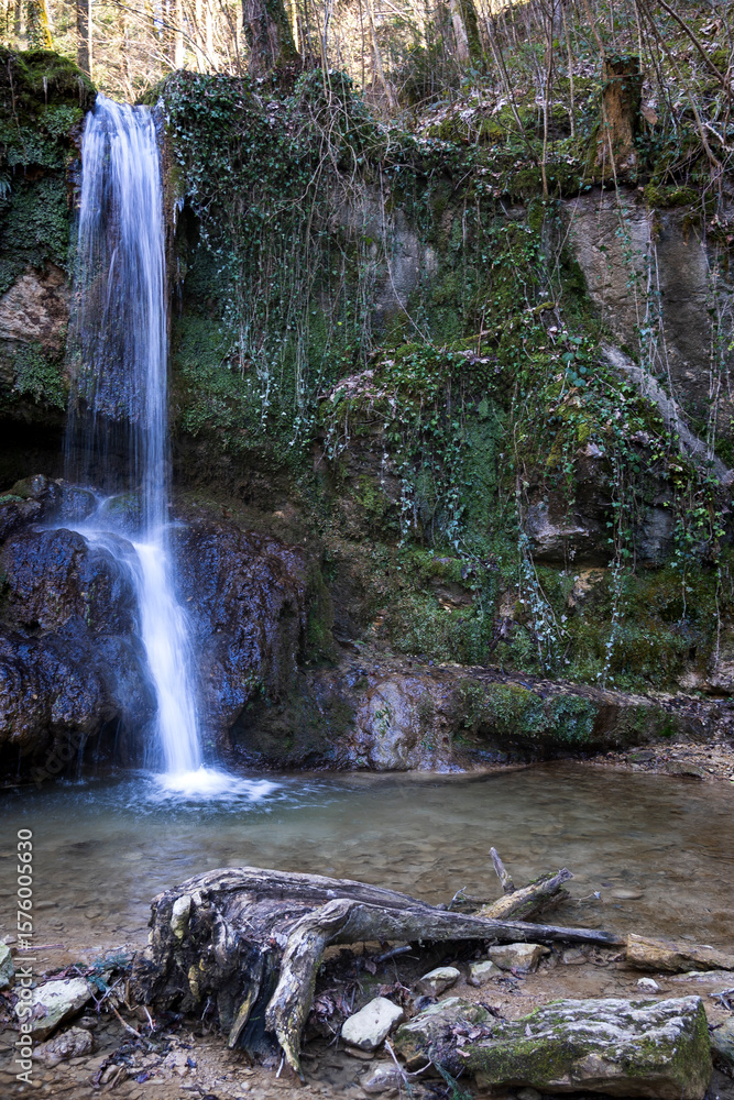 Fototapeta premium Hidden Gem Linner Waterfall in Jura Aargau Switzerland
