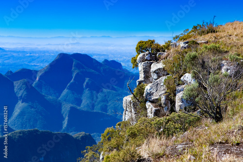Serra do Rio do Rastro.
Mirante da Serra. Bom Jardim da Serra.
Serra Catarinense. Serra Brasileira. Serra Gaúcha. 