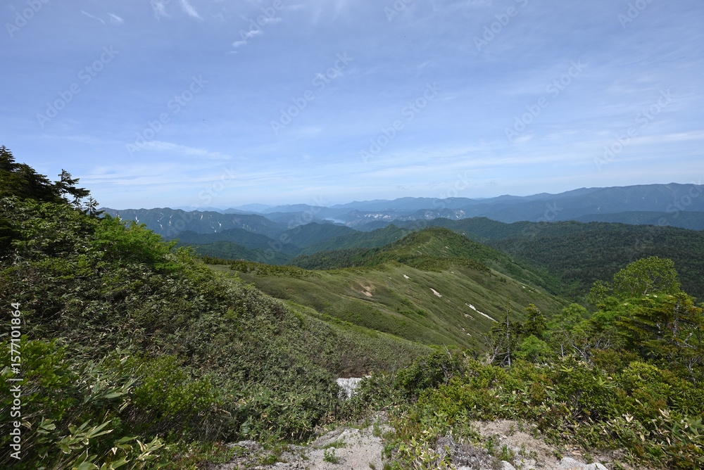 Fototapeta premium Climbing Mount Hiragatake, Niigata, Japan