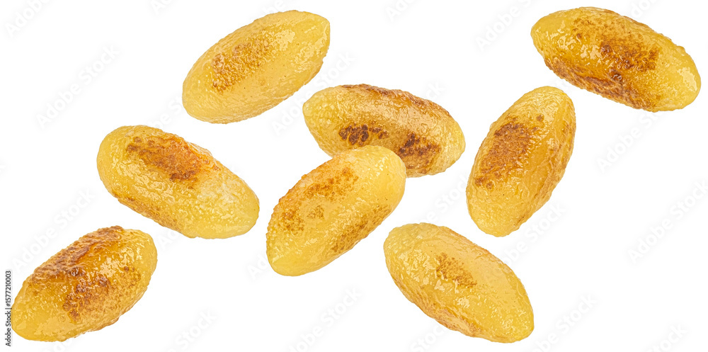 Obraz premium Falling potato gnocchi isolated on white background with clipping path