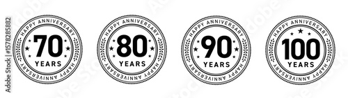 70周年・80周年・90周年・100周年のフラットな記念メダルロゴセット（円形 YEARS 長寿 ベクター）

