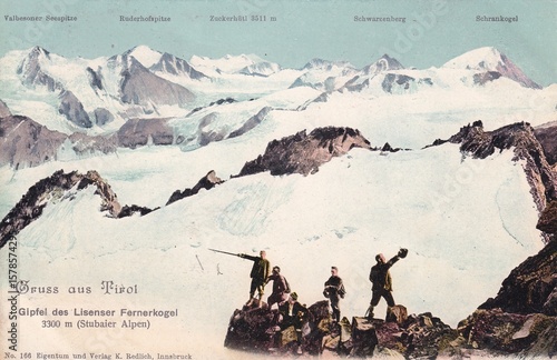 Gruß aus Tirol; Bergsteiger in den Stubaier Alpen um 1900  (original Lithografie)