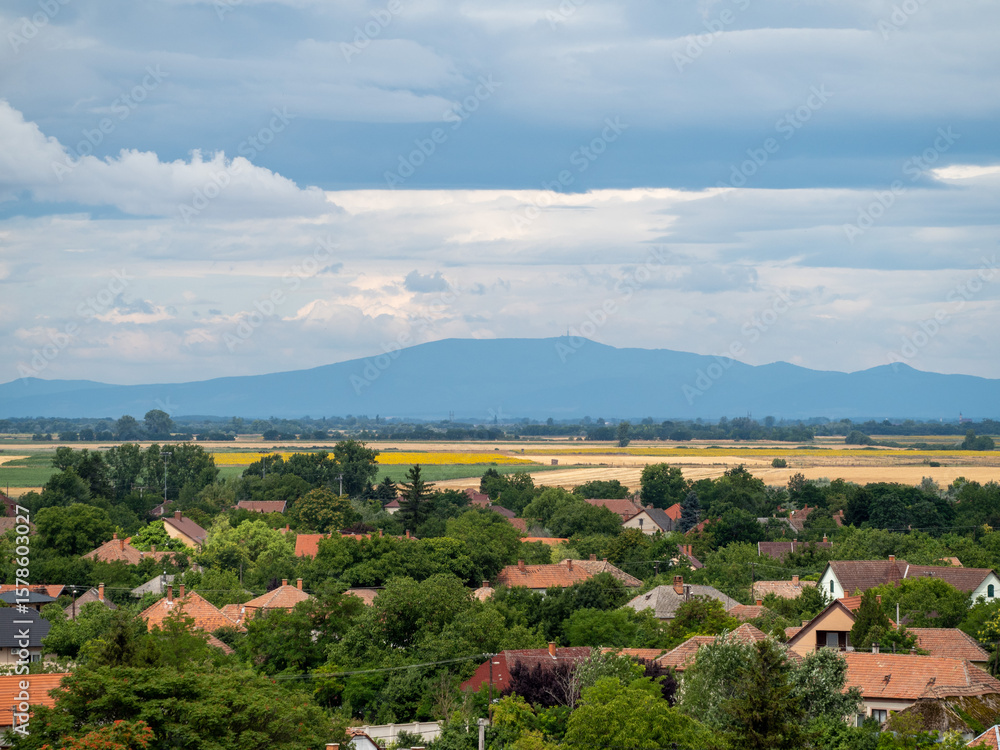 Fototapeta premium landscape of the mountains in the middle of europe