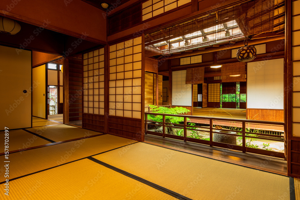 近代和風建築 Images – Browse 39 Stock Photos, Vectors, and Video