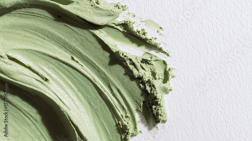 マットグリーンのクレイマスク・スウォッチ（粗めテクスチャ）