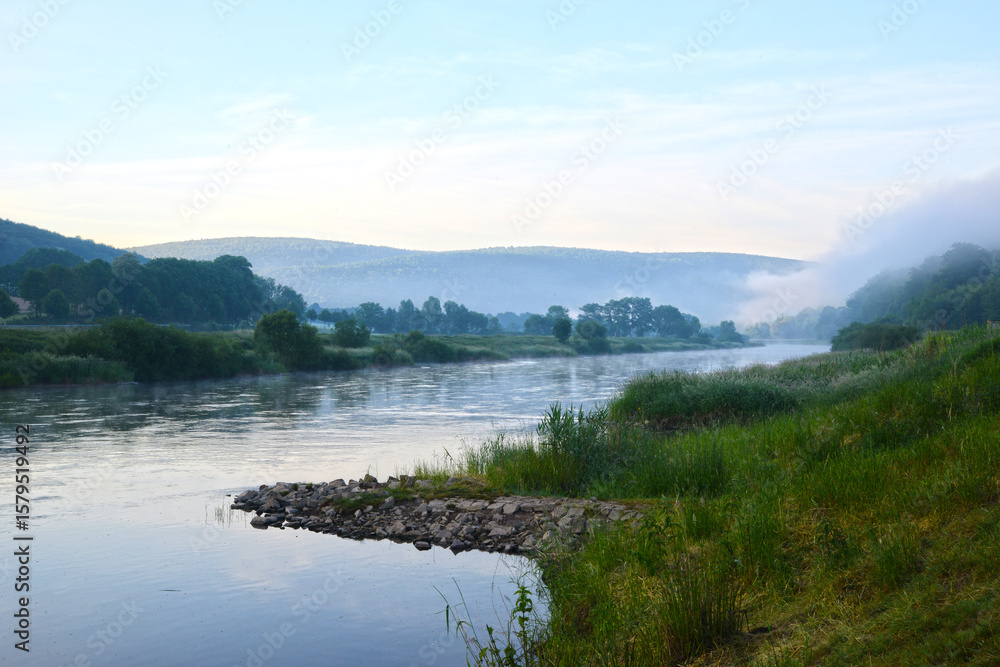 Fototapeta premium Weser, Oberweser, Morgenstimmung