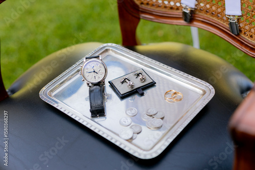 viejo, metal, antique, bodegón, accesorios, vestir, elegancia, anexos, reloj pulsera, reloj, arras, anillos, alianzas, gemelos