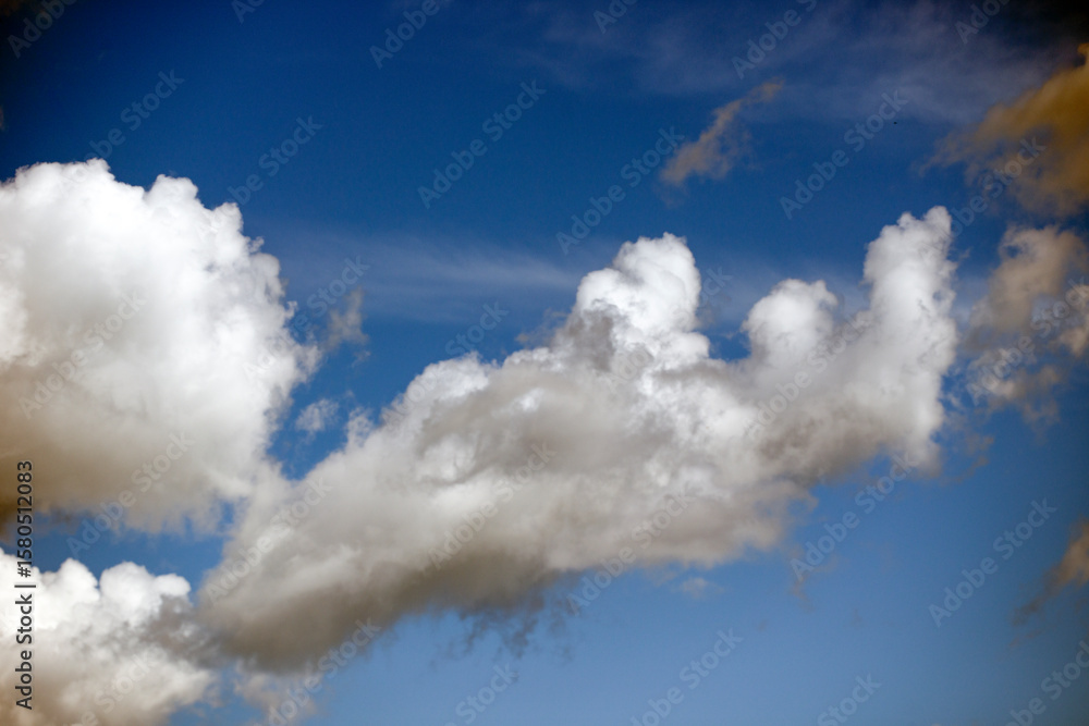 Obraz premium blue sky with clouds