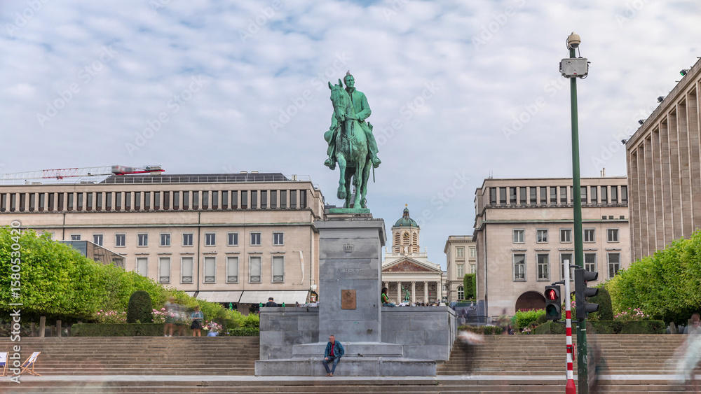 Fototapeta premium Hyperlapse of Place de l'Albertine in Brussels, Belgium, featuring bronze equestrian statue of King Albert I