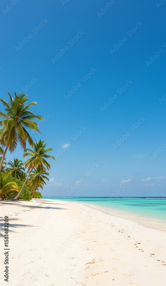 Obraz premium Still tropical sea gently touching soft white beach sand