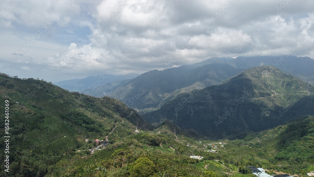 Fototapeta premium Aerial shot of natural mountain scenery in Yunlin, Taiwandefault