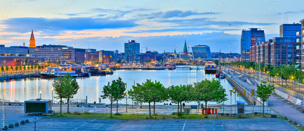 Fototapeta premium Panorama Hafen Kiel