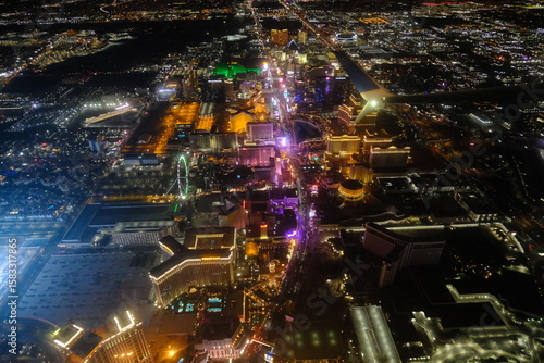 光の都ラスベガス - 夜に輝く夢の都市