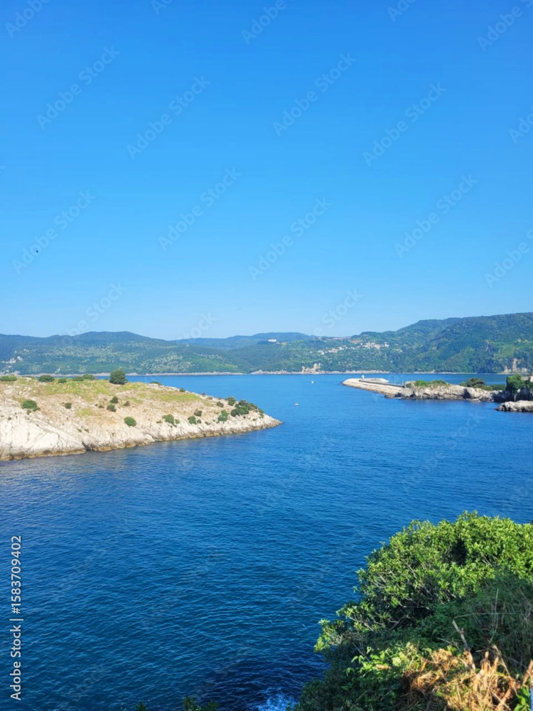 Fototapeta premium view of the sea