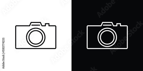 Camera icon in outline style. Vector.