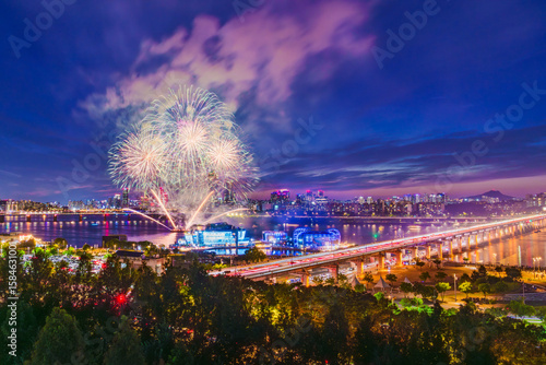 Wallpaper Mural Fireworkst at Han River and the Rainbow Fountain at Banpo Bridge at night with beautiful lights. Romantic tourist attractions in Seoul, Torontodigital.ca