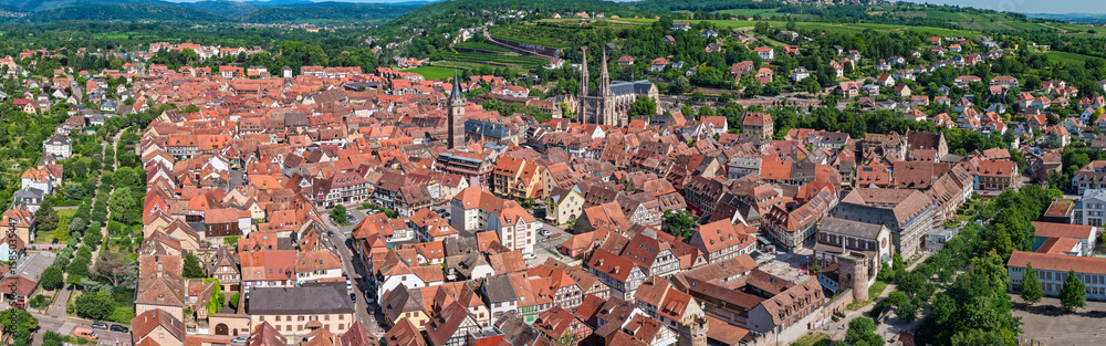 Obraz premium Aerial panoramic view of the Alsace village of Obernai
