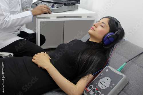 Bilde på lerret Auditory Evoked Potentials, a diagnostic test to evaluate the auditory system fu