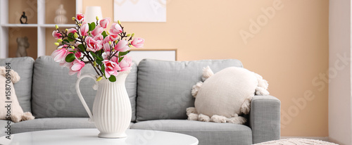 Vase with beautiful magnoli...