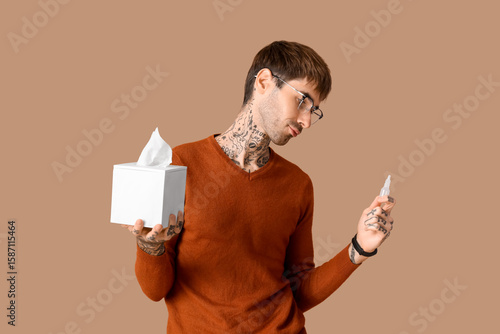 Allergic young man with nas...