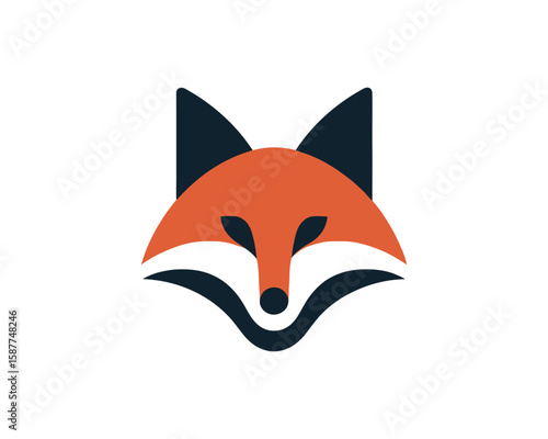 Striking geometric fox head vector illustration for modern logo