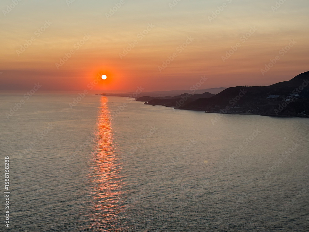 Naklejka premium Sunset ocean beach. High quality