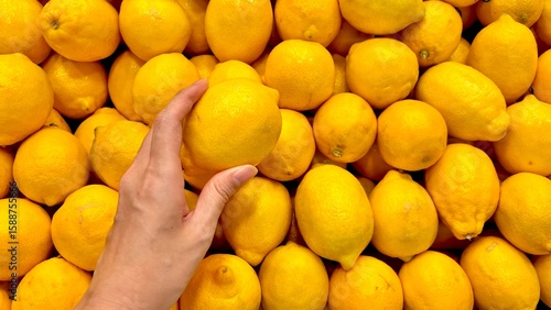 Picking up some lemon at market